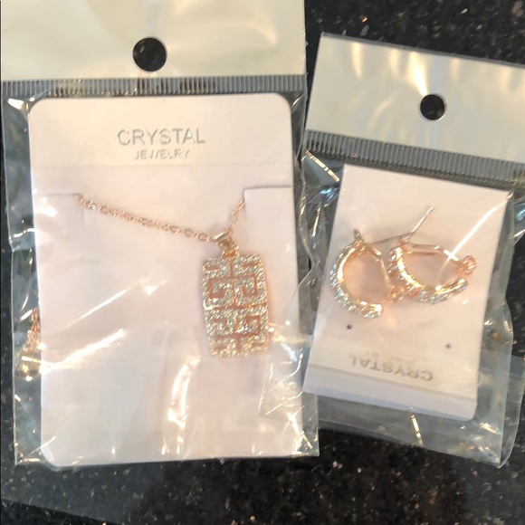 Crystal necklace pendant & matching earrings - Picture 8 of 8